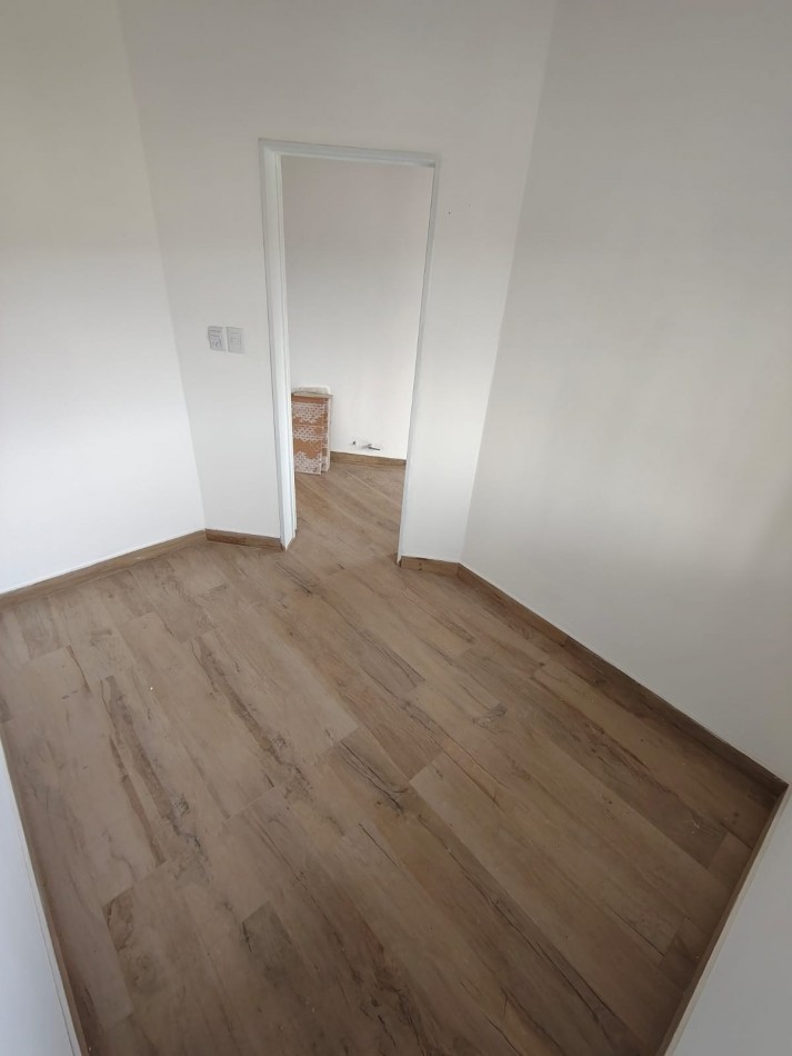 CASA con 1500mts DE TERRENO EN LOTEO BERTONE