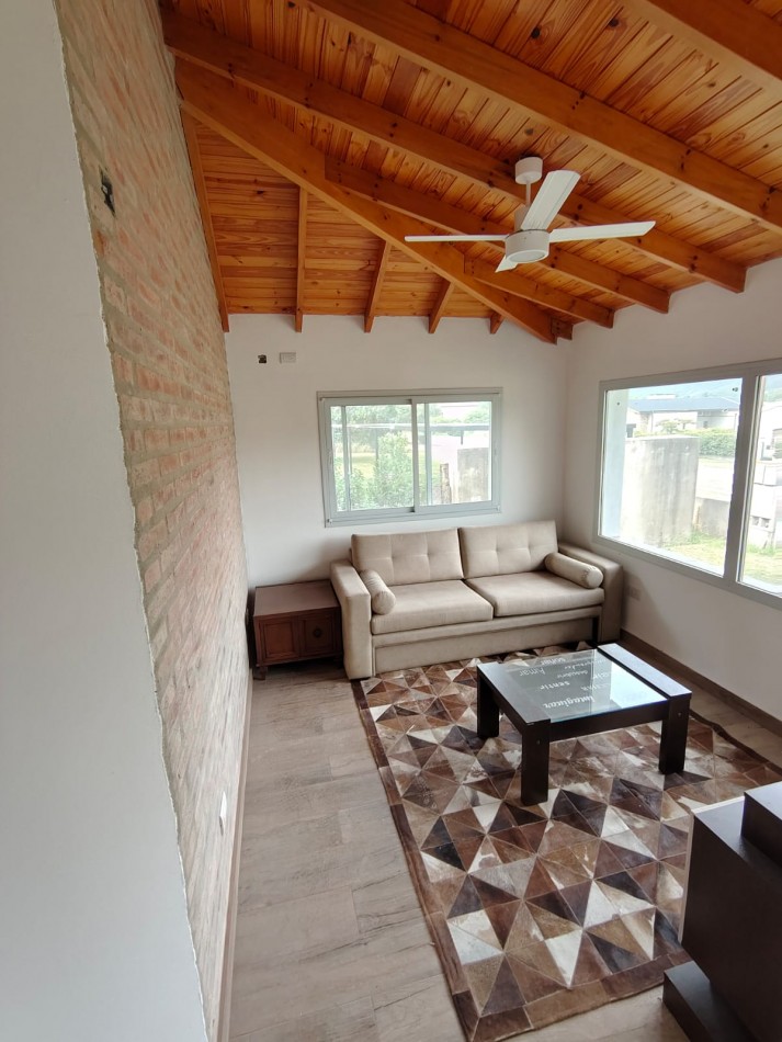 CASA con 1500mts DE TERRENO EN LOTEO BERTONE