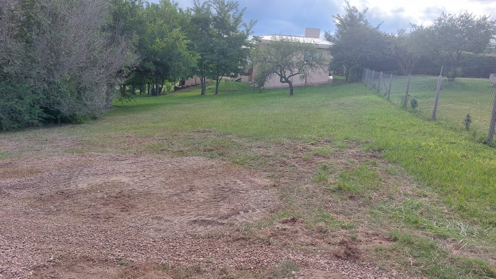 Lote en Barrio Los Molles. Oportunidad!