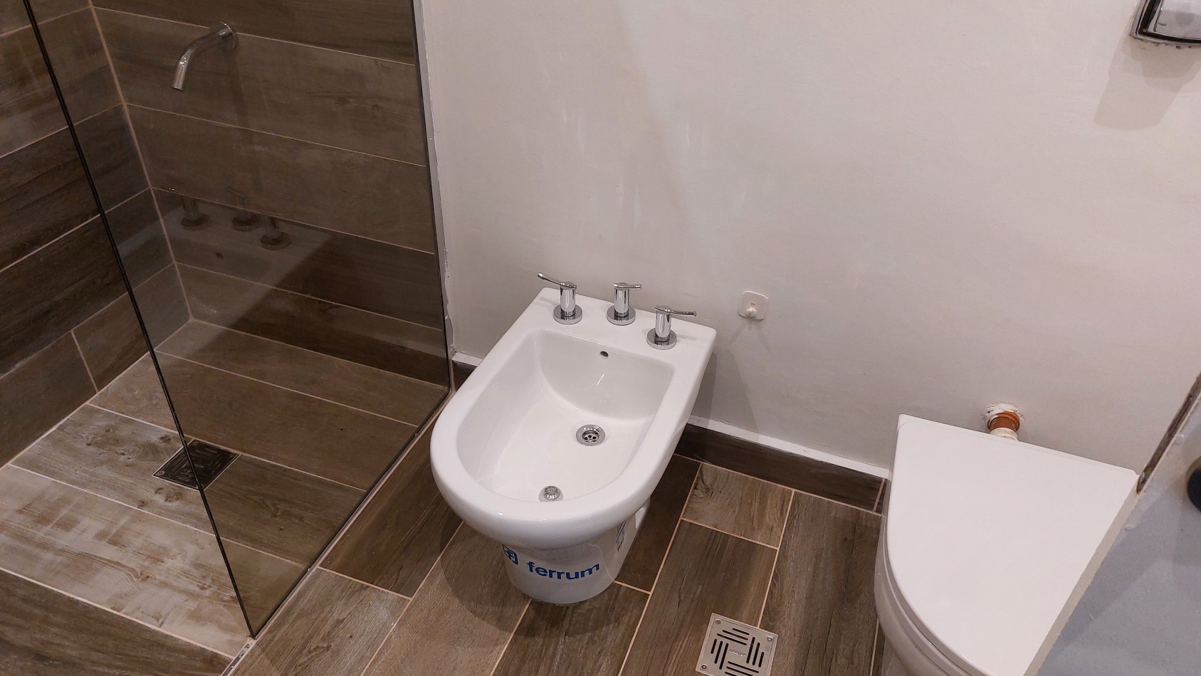 Casa a Estrenar en Loteo Privado