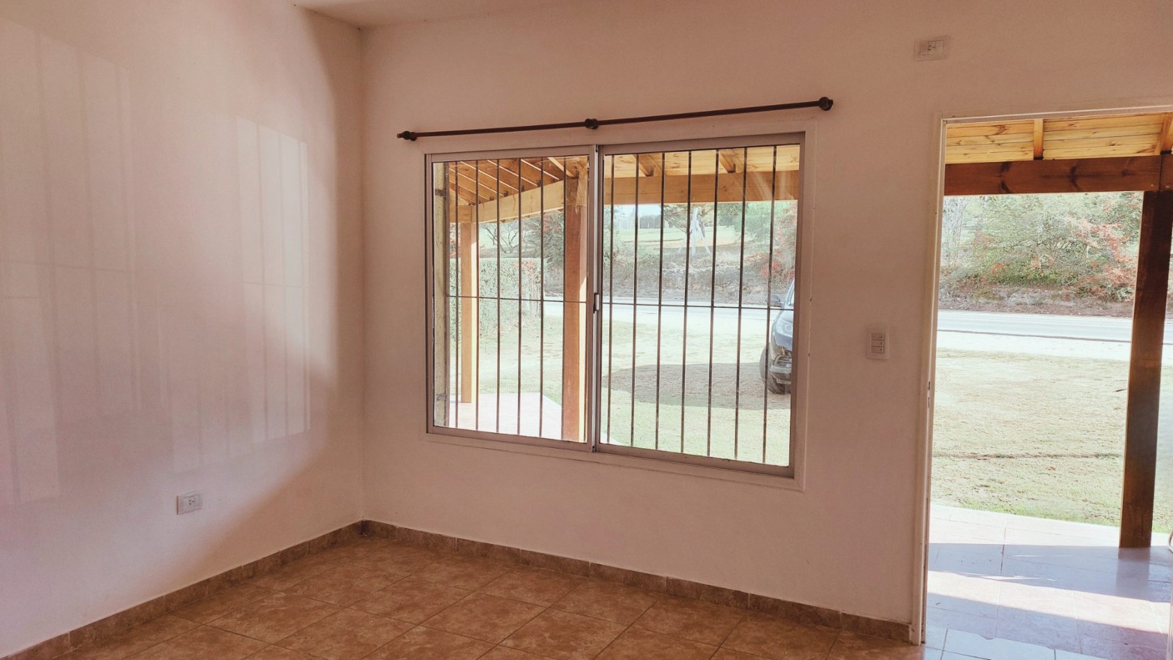 Edificio de 8 unidades sobre ruta en Los Reartes