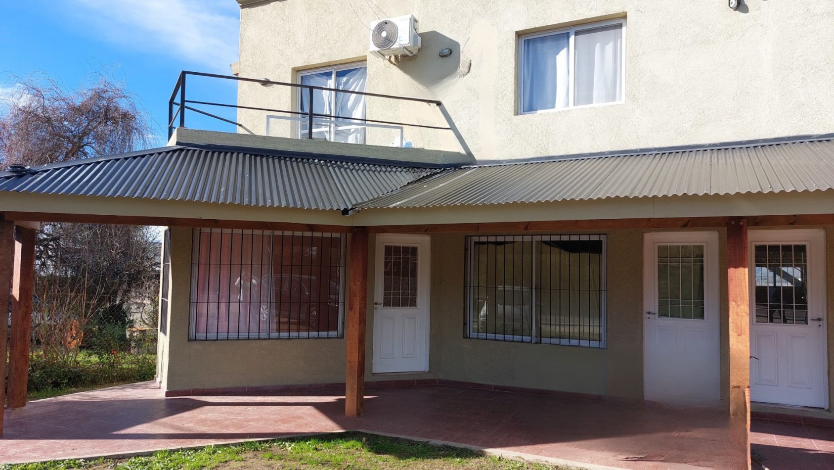 Edificio de 8 unidades sobre ruta en Los Reartes
