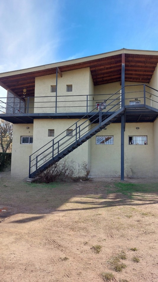 Edificio de 8 unidades sobre ruta en Los Reartes