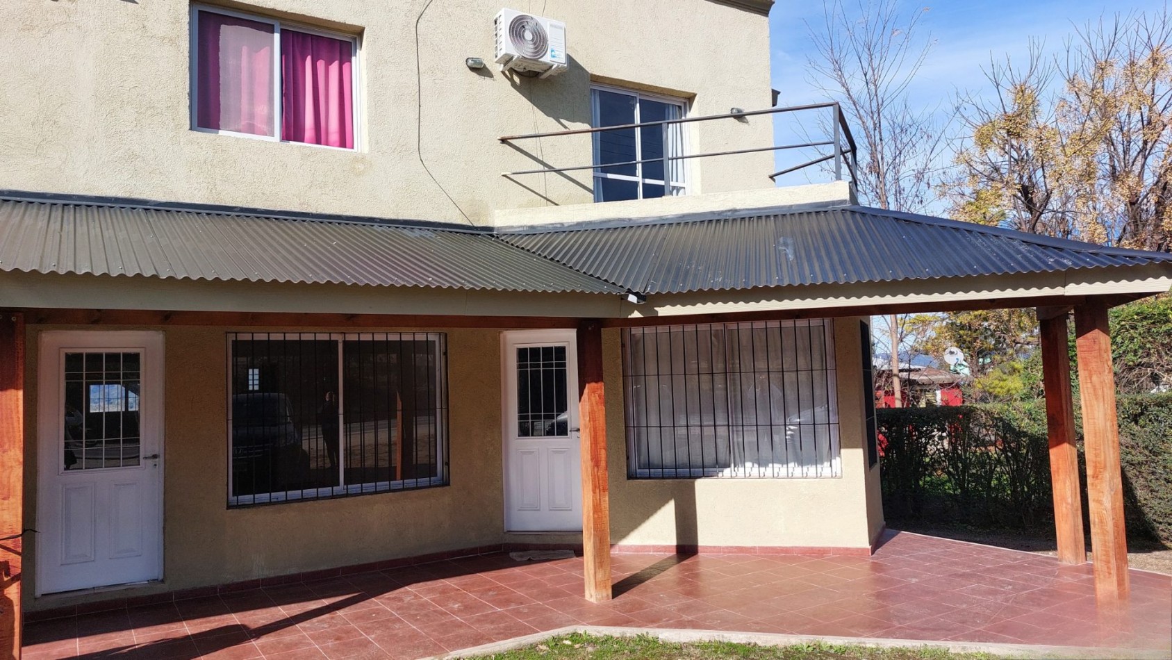 Edificio de 8 unidades sobre ruta en Los Reartes
